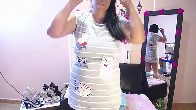 Victoria Red01 online show from 01/08/25, 09:34