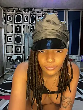 Snapshot of Lya-Kasandra chatting on 03/09/25, 11:46 Lya-Kasandra online show from 03/09/25, 11:46