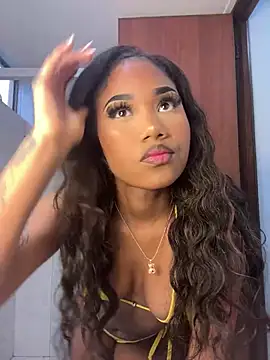 Snapshot of Lya-Kasandra chatting on 02/09/25, 10:43 Lya-Kasandra online show from 02/09/25, 10:43