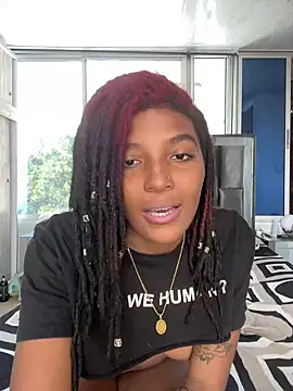 Snapshot of Lya-Kasandra chatting on 01/12/25, 08:03 Lya-Kasandra online show from 01/12/25, 08:03