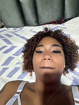 Snapshot of Lya-Kasandra chatting on 02/27/25, 02:57 Lya-Kasandra online show from 02/27/25, 02:57