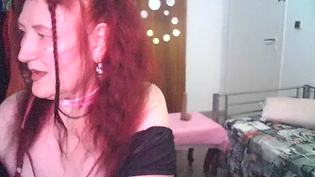 SabrinaXlovess online show from 06/12/26, 05:00