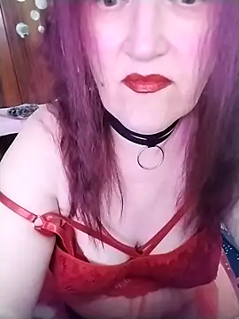 Snapshot of SabrinaXlovess chatting on 05/18/26, 05:18 SabrinaXlovess online show from 05/18/26, 05:18