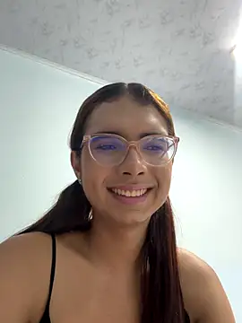 sara saenz99 online show from 11/01/25, 08:25