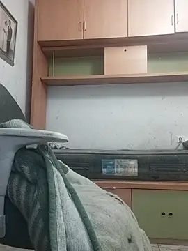 skrigul12 online show from 11/18/25, 05:16