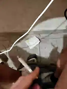 skrigul12 online show from 01/02/25, 07:40