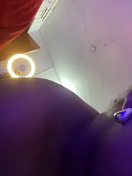 Snapshot of Scarlett_811 chatting on 02/08/26, 01:03 Scarlett 811 online show from 02/08/26, 01:03