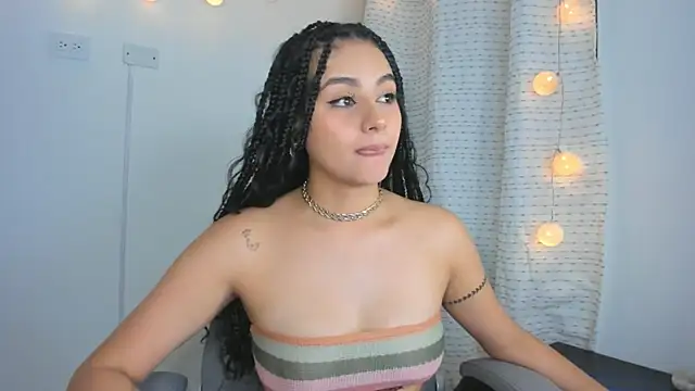 julia strauns online show from 01/03/25, 08:32