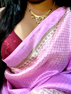 VR here 4U online show from 03/12/26, 08:13