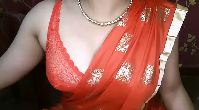 Snapshot of VR_here_4U chatting on 12/29/24, 08:04 VR here 4U online show from 12/29/24, 08:04