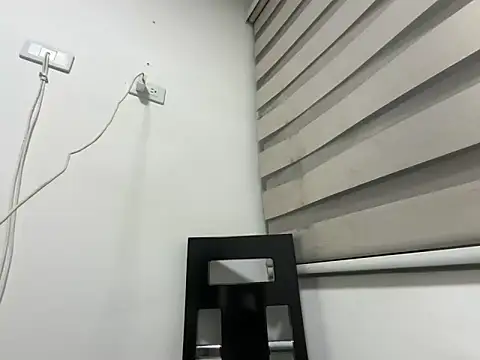 DollMagguie online show from 12/14/25, 11:32