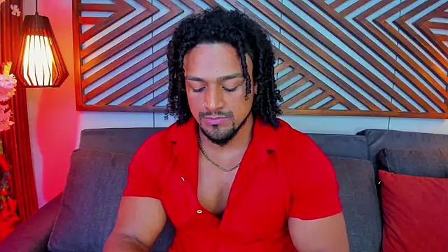 Snapshot of MikeEstevess chatting on 06/15/26, 05:40 MikeEstevess online show from 06/15/26, 05:40