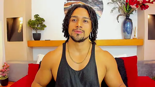 Snapshot of MikeEstevess chatting on 02/24/25, 01:24 MikeEstevess online show from 02/24/25, 01:24
