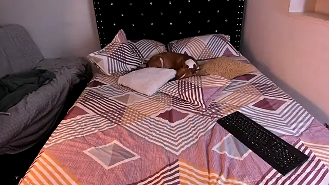 valerie luxe  online show from 04/04/26, 04:41