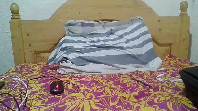 demo2004 online show from 11/04/25, 12:42