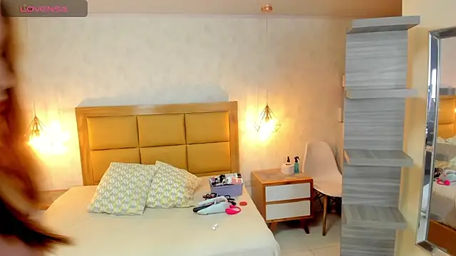 Kittytimberlake online show from 11/15/25, 12:31