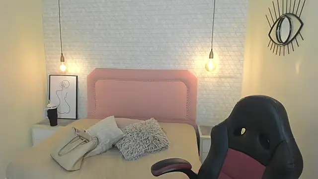 Snapshot of Kittytimberlake chatting on 02/16/26, 12:59 Kittytimberlake online show from 02/16/26, 12:59