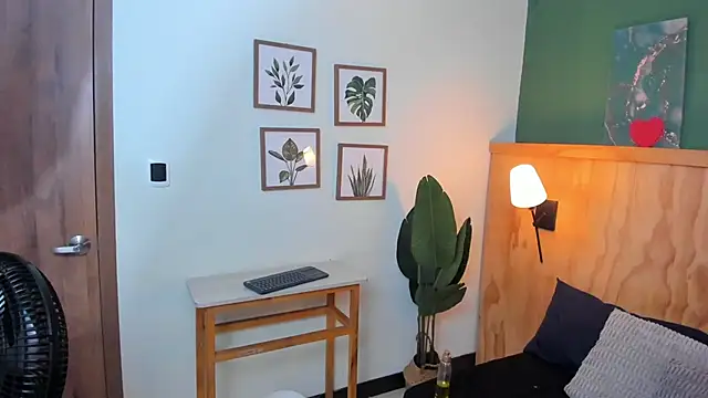 Snapshot of jacob-coper chatting on 10/24/25, 03:16 jacob-coper online show from 10/24/25, 03:16