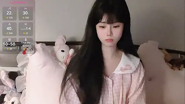 Snapshot of Qedgjwyz1 chatting on 04/13/26, 10:47 Qedgjwyz1 online show from 04/13/26, 10:47