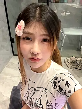 Momoever123456 online show from 12/14/25, 01:49