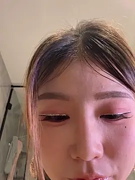 Momoever123456 online show from 10/10/25, 02:18