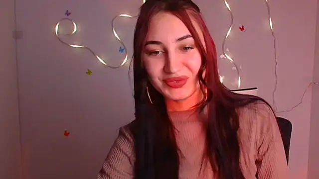 Snapshot of Jennifer_Blum chatting on 03/08/25, 06:16 Jennifer Blum online show from 03/08/25, 06:16