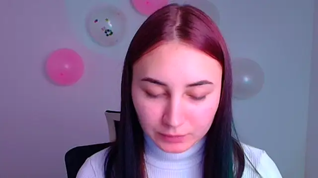 Snapshot of Jennifer_Blum chatting on 02/14/25, 09:43 Jennifer Blum online show from 02/14/25, 09:43