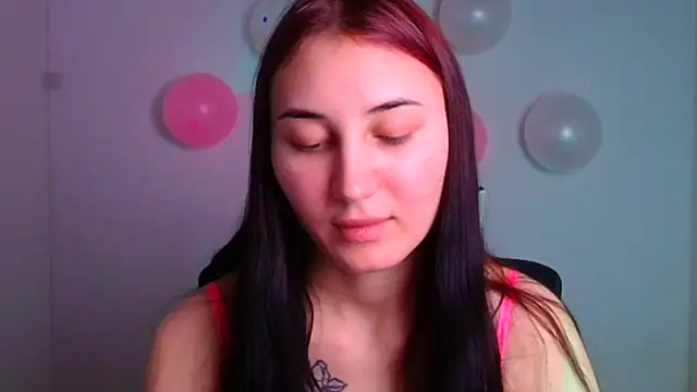 Snapshot of Jennifer_Blum chatting on 02/17/25, 09:13 Jennifer Blum online show from 02/17/25, 09:13