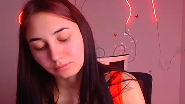 Snapshot of Jennifer_Blum chatting on 03/08/25, 09:28 Jennifer Blum online show from 03/08/25, 09:28