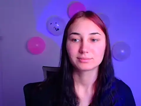Snapshot of Jennifer_Blum chatting on 02/16/25, 06:10 Jennifer Blum online show from 02/16/25, 06:10