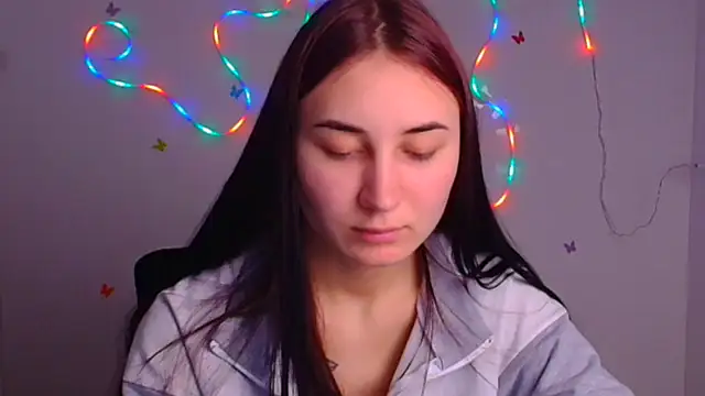 Snapshot of Jennifer_Blum chatting on 03/04/25, 04:30 Jennifer Blum online show from 03/04/25, 04:30