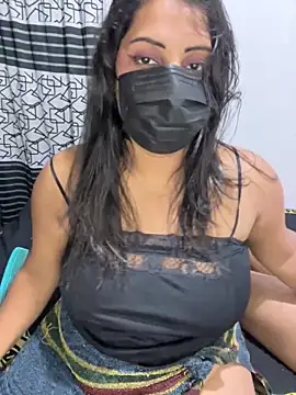 NOORA-GIRL online show from 11/28/25, 02:06