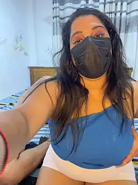 NOORA-GIRL online show from 03/26/26, 02:43