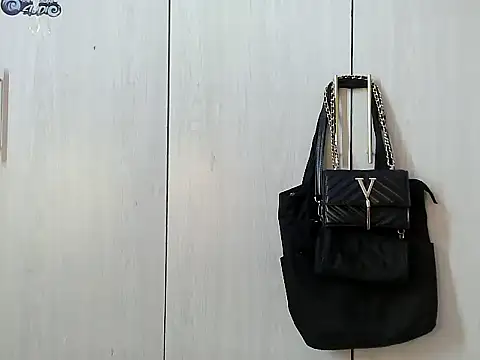 Destiny Desire online show from 10/24/25, 04:39