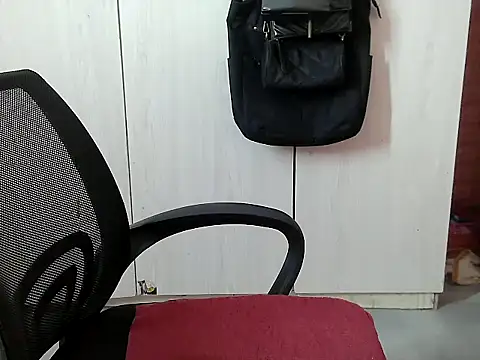 Destiny Desire online show from 11/18/25, 12:52