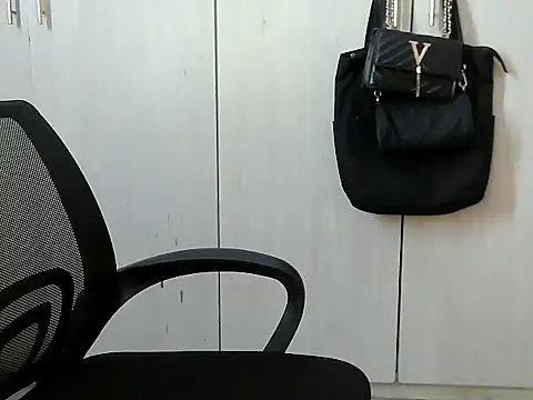 Destiny Desire online show from 10/09/25, 06:30