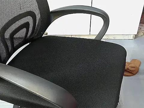 Destiny Desire online show from 11/04/25, 10:19