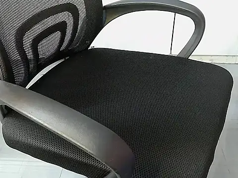 Destiny Desire online show from 10/18/25, 09:06