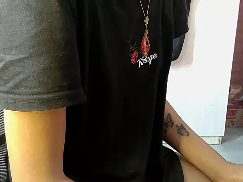 Destiny Desire online show from 11/20/25, 12:28