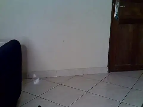 Snapshot of SWEETRENNE_ chatting on 05/01/26, 10:37 SWEETRENNE online show from 05/01/26, 10:37