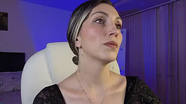 Snapshot of anny_sweet72 chatting on 02/11/26, 11:54 anny sweet72 online show from 02/11/26, 11:54