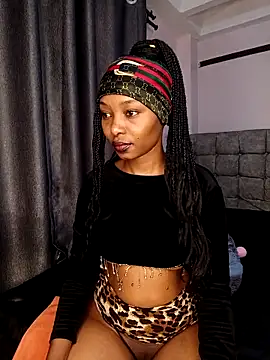 Licia harvin online show from 11/30/25, 09:32