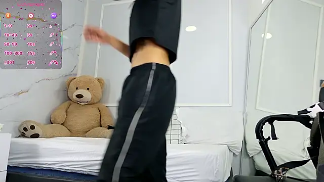 Snapshot of zorravioletta1 chatting on 02/20/26, 01:02 zorravioletta1 online show from 02/20/26, 01:02