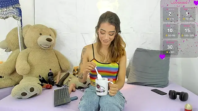 Snapshot of zorravioletta1 chatting on 02/05/25, 12:38 zorravioletta1 online show from 02/05/25, 12:38