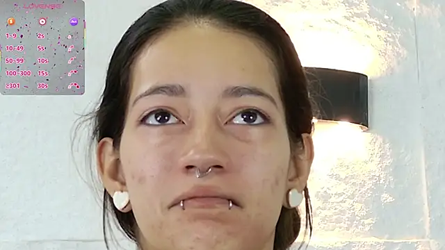 Snapshot of zorravioletta1 chatting on 11/04/25, 12:31 zorravioletta1 online show from 11/04/25, 12:31