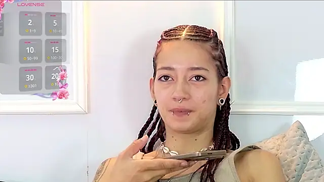zorravioletta1 online show from 05/13/26, 01:18