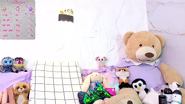 Snapshot of zorravioletta1 chatting on 12/20/25, 11:57 zorravioletta1 online show from 12/20/25, 11:57