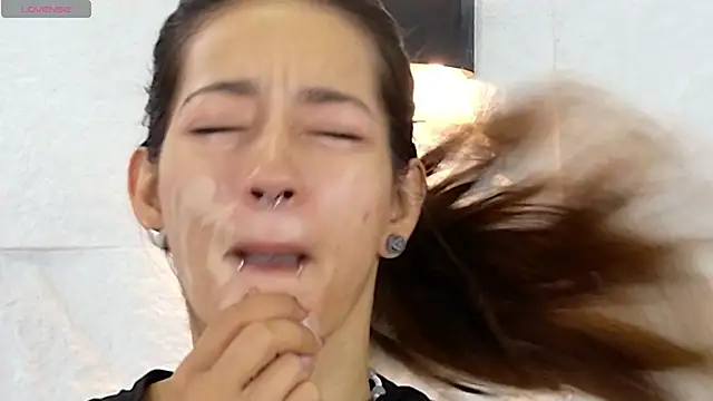 Snapshot of zorravioletta1 chatting on 10/23/25, 12:15 zorravioletta1 online show from 10/23/25, 12:15