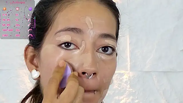 Snapshot of zorravioletta1 chatting on 11/28/25, 12:05 zorravioletta1 online show from 11/28/25, 12:05