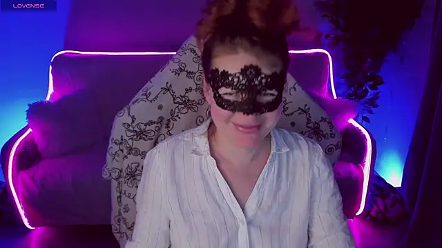 Sexy-Housewife online show from 03/06/25, 12:52